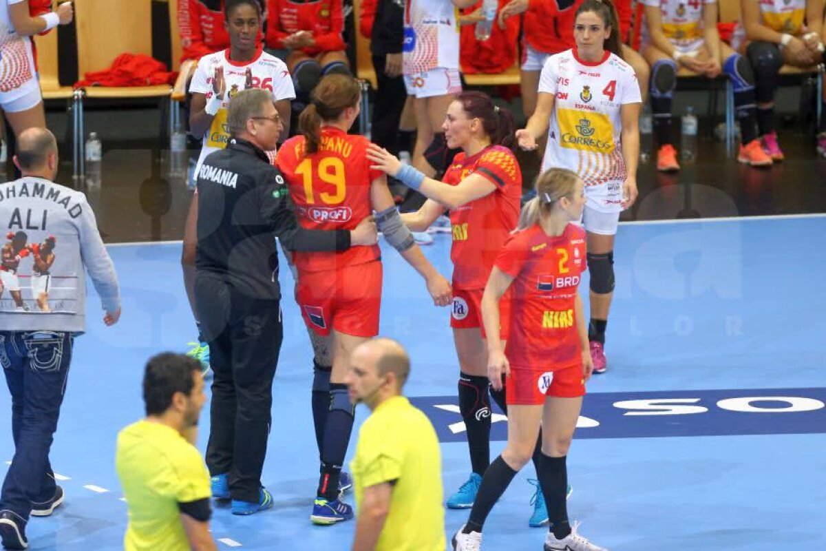 ROMÂNIA - SPANIA 19-17 // "Vreau să joc! Pot să joc!" » Moment înfricoșător cu Cristina Zamfir! Ultimele detalii despre jucătoarea noastră, izbită cu capul de parchetul sălii din Trier