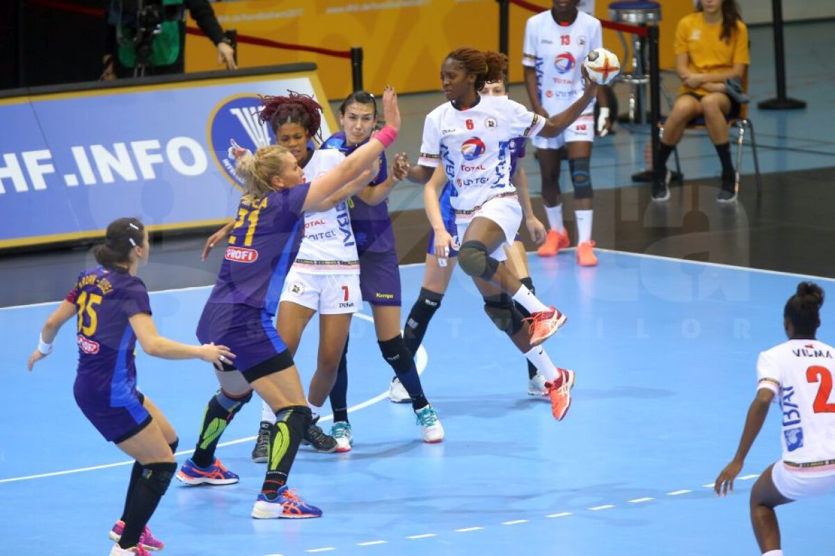 ROMÂNIA - ANGOLA 27-24 » VIDEO + FOTO Neagu SUPREMĂ în 5 minute de vis! Condusă aproape tot meciul, România o întoarce pe Angola într-un final electrizant! CLASAMENTUL grupei