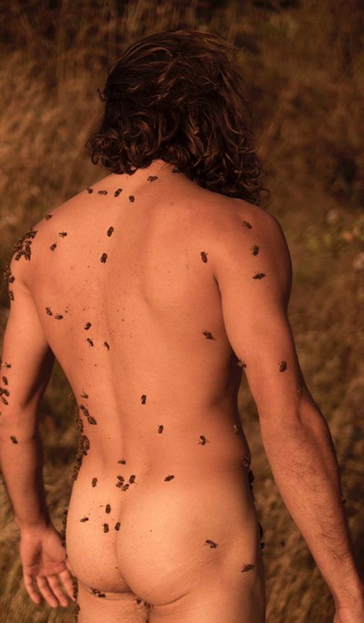 GALERIE FOTO Apicultorii au calendar nud pentru 2018. Fotografiile sunt senzaționale!