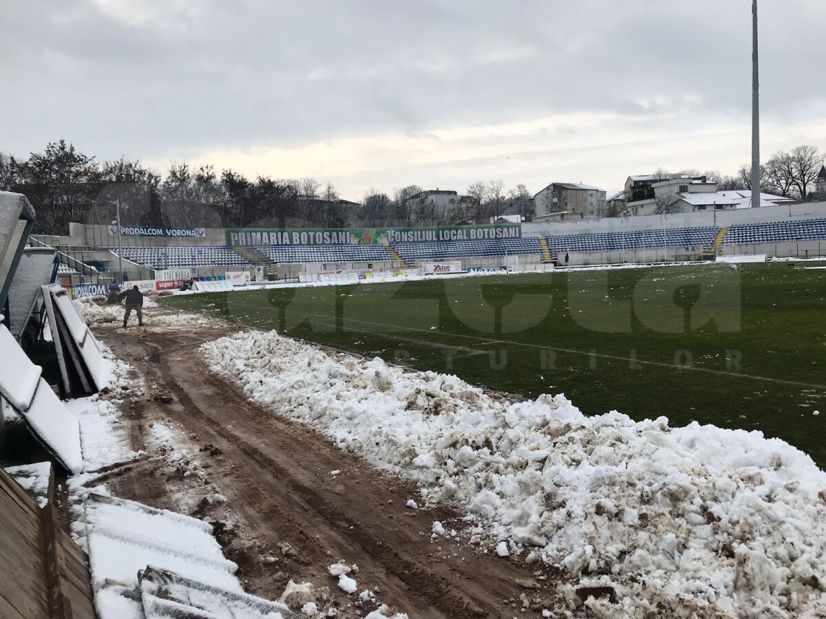 EXCLUSIV FOTO Ce o așteaptă pe FCSB la Botoșani! A plouat toată noaptea, dimineață a început să ningă: cum arată suprafața de joc 