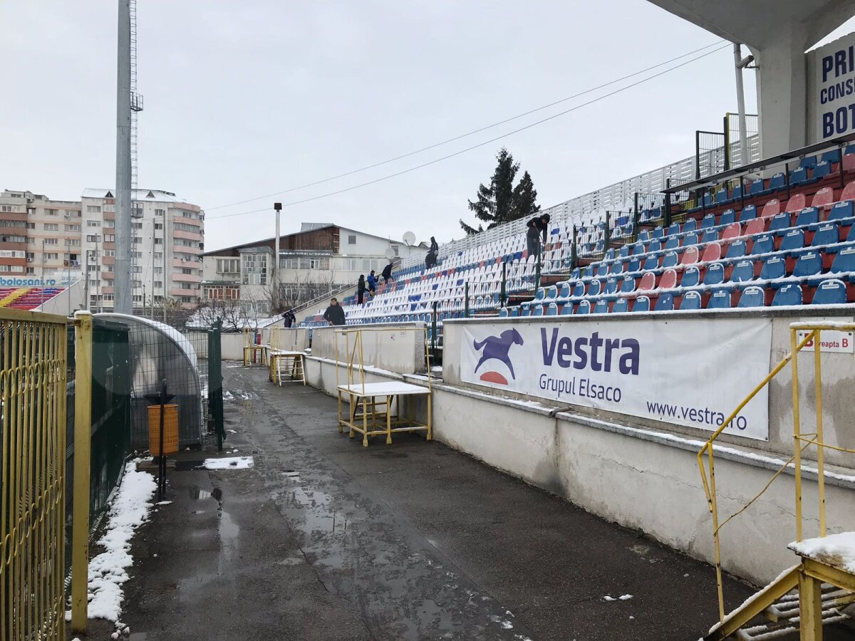 EXCLUSIV FOTO Ce o așteaptă pe FCSB la Botoșani! A plouat toată noaptea, dimineață a început să ningă: cum arată suprafața de joc 