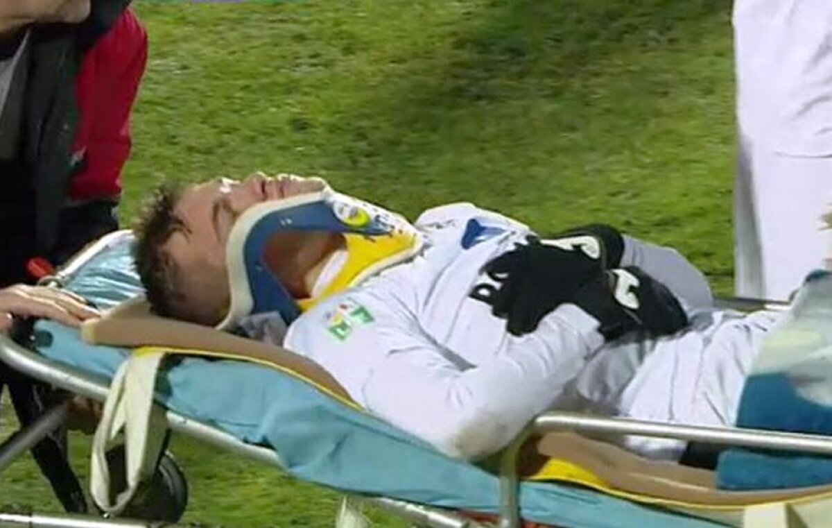 FOTO Emoții la meciul dintre Gaz Metan și CSU Craiova! Un jucător a fost transportat de urgență la spital