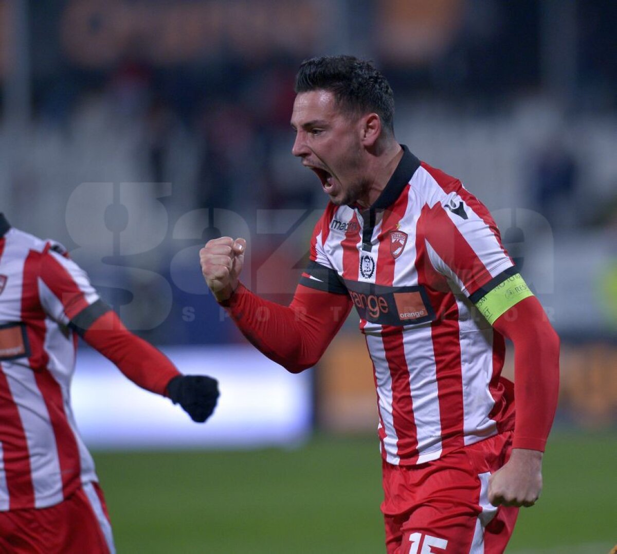 VIDEO + FOTO 7 din 7 » Dinamo o bate din nou pe Voluntari, scor 2-0 și păstrează șanse la play-off 