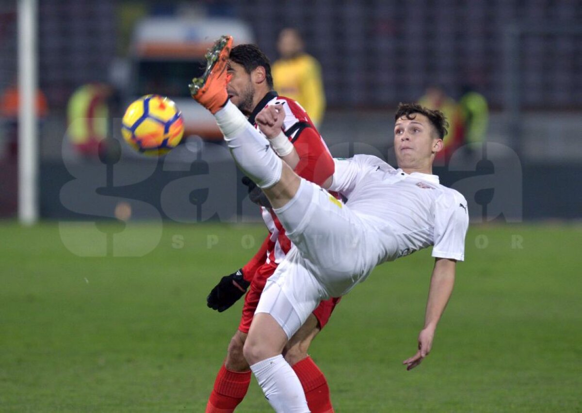 VIDEO + FOTO 7 din 7 » Dinamo o bate din nou pe Voluntari, scor 2-0 și păstrează șanse la play-off 