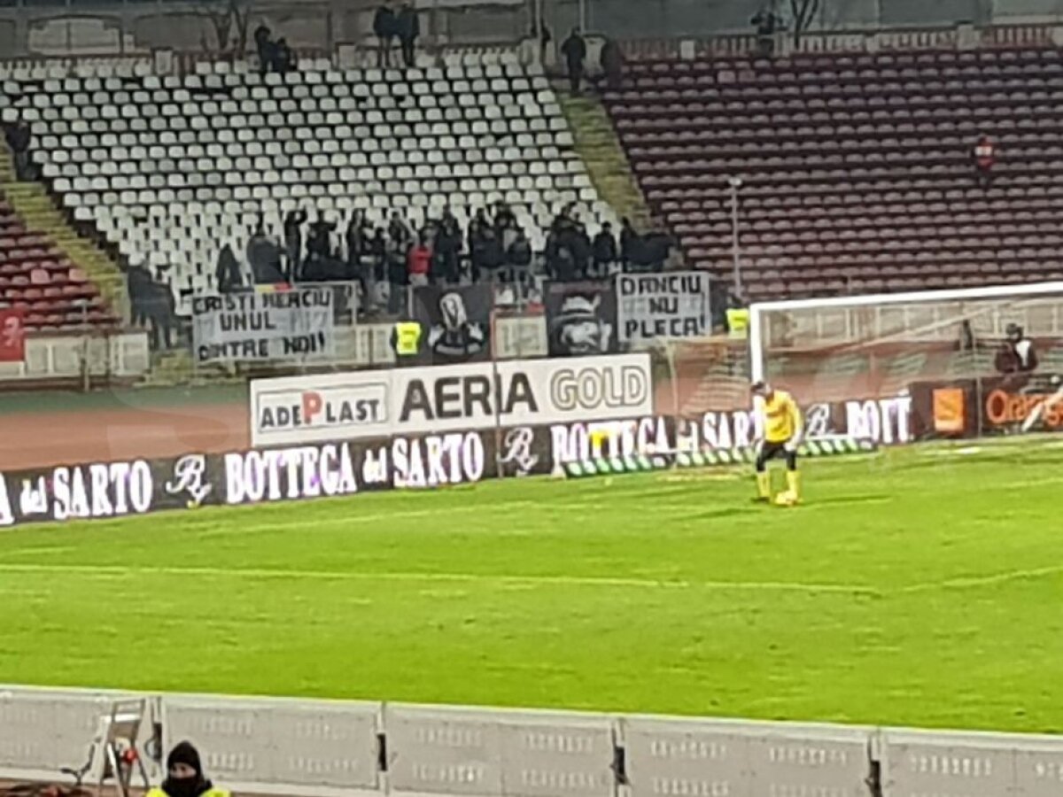 5 lucruri care nu s-au văzut la TV în meciul dintre Dinamo și Voluntari » "Spiritul" lui Lazio, pe stadion + Cum a dat-o la pace un jucător cu fanii și mesaje speciale pentru doi conducători dinamoviști