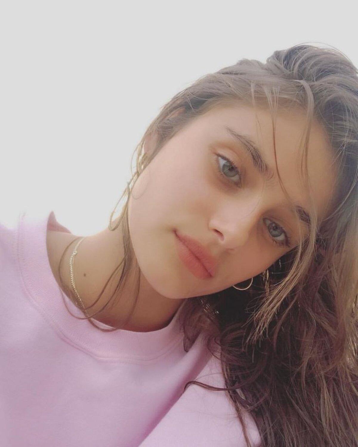 FOTO "Îngerașul" de la Victoria's Secret e pasionat de gimnastică: imagini sexy