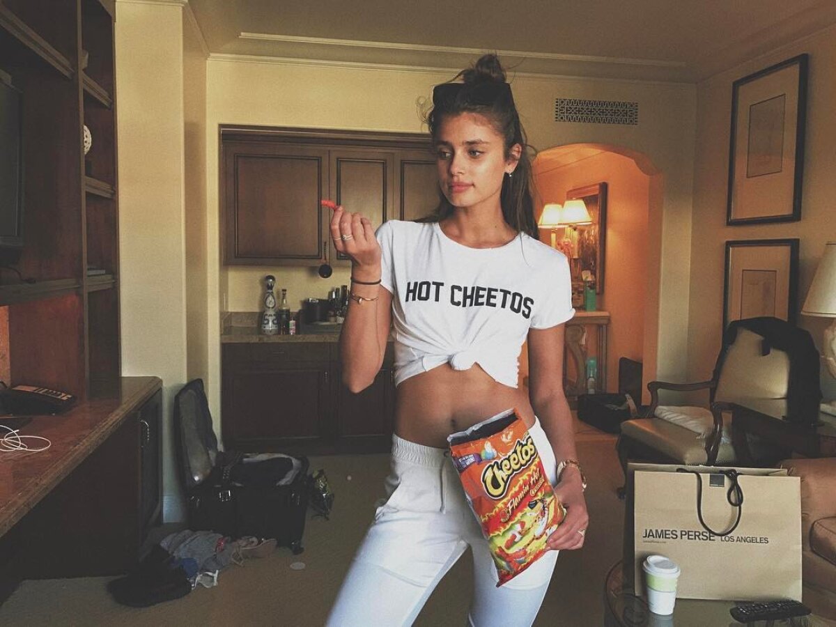 FOTO "Îngerașul" de la Victoria's Secret e pasionat de gimnastică: imagini sexy