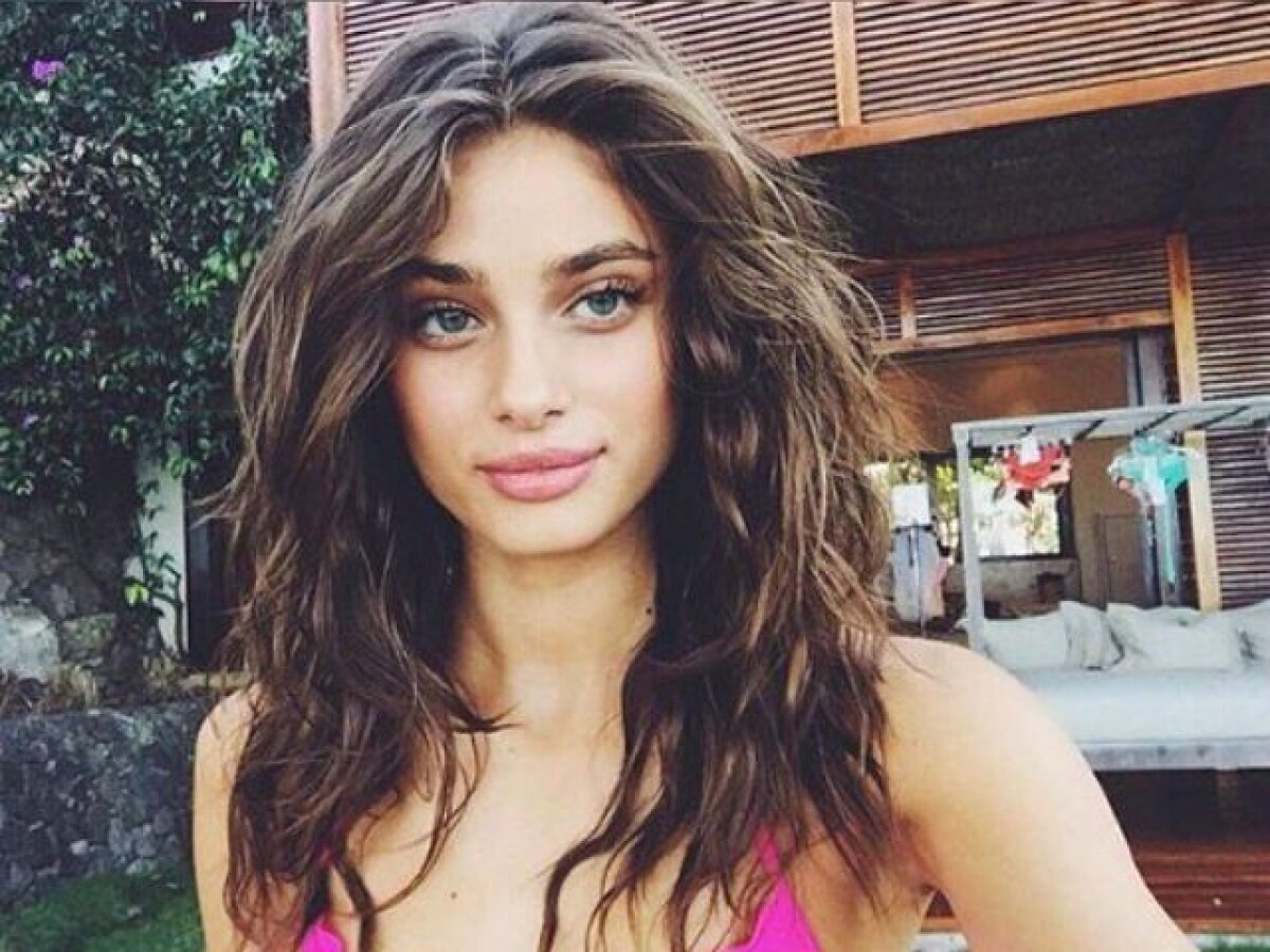 FOTO "Îngerașul" de la Victoria's Secret e pasionat de gimnastică: imagini sexy