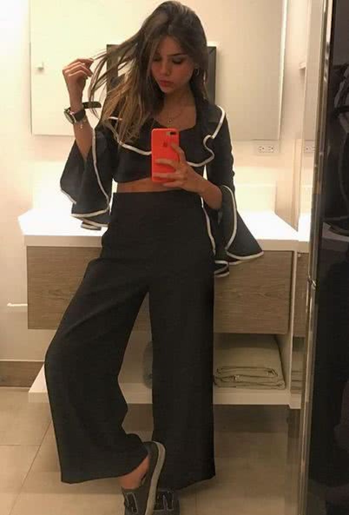 FOTO Secretele surorii lui James de la Bayern » Și-a făcut cont pe Instagram și a început să posteze imagini sexy!