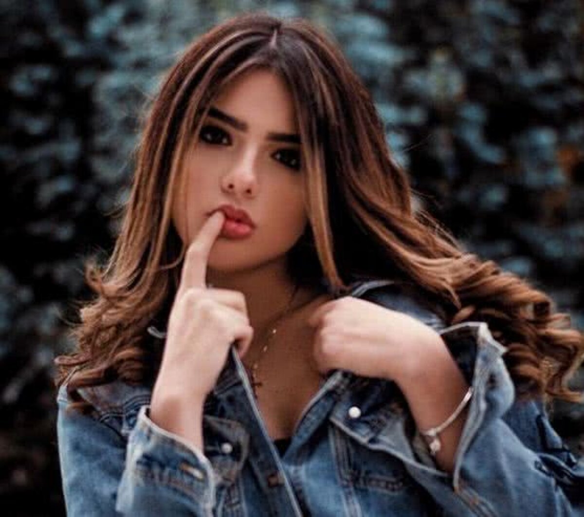 FOTO Secretele surorii lui James de la Bayern » Și-a făcut cont pe Instagram și a început să posteze imagini sexy!