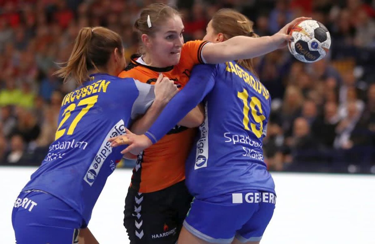 FOTO + VIDEO Finala mică de la Mondialul de handbal: Olanda o învinge pe Suedia cu antrenoarea de la CSM București şi câştigă o nouă medalie importantă, după argintul de la EURO 2016