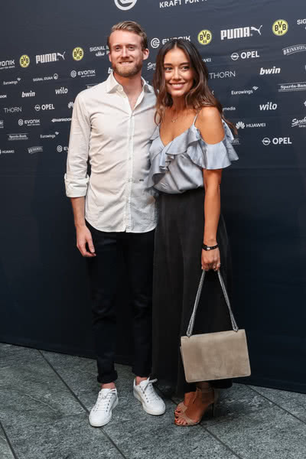 FOTO Consolarea lui Schürrle! Părăsit de logodnică, a dat lovitura cu un supermodel kazah