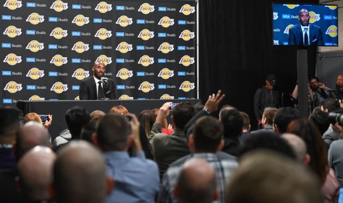 VIDEO+FOTO #Ko8e24 » Lakers nu s-a putut decide și a retras ambele tricouri purtate de Kobe Bryant: ”Nu e vorba despre mine, ci despre cei care îmi vor urma”