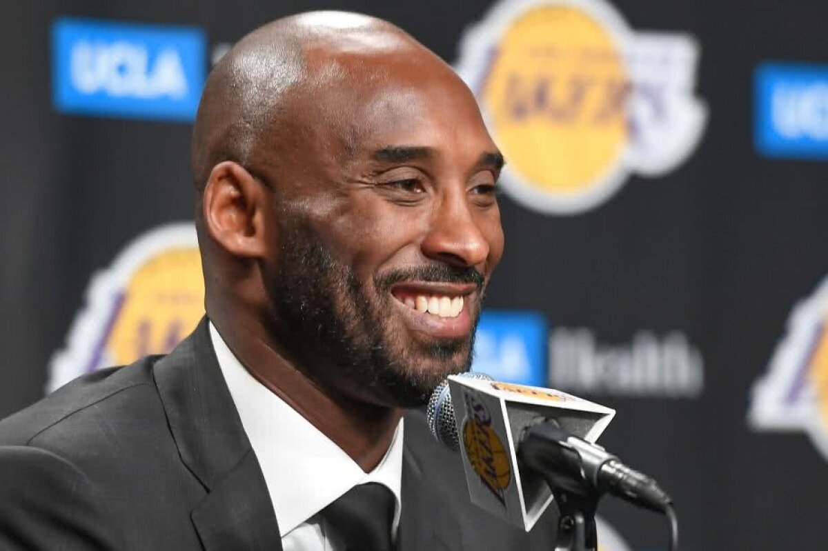VIDEO+FOTO #Ko8e24 » Lakers nu s-a putut decide și a retras ambele tricouri purtate de Kobe Bryant: ”Nu e vorba despre mine, ci despre cei care îmi vor urma”