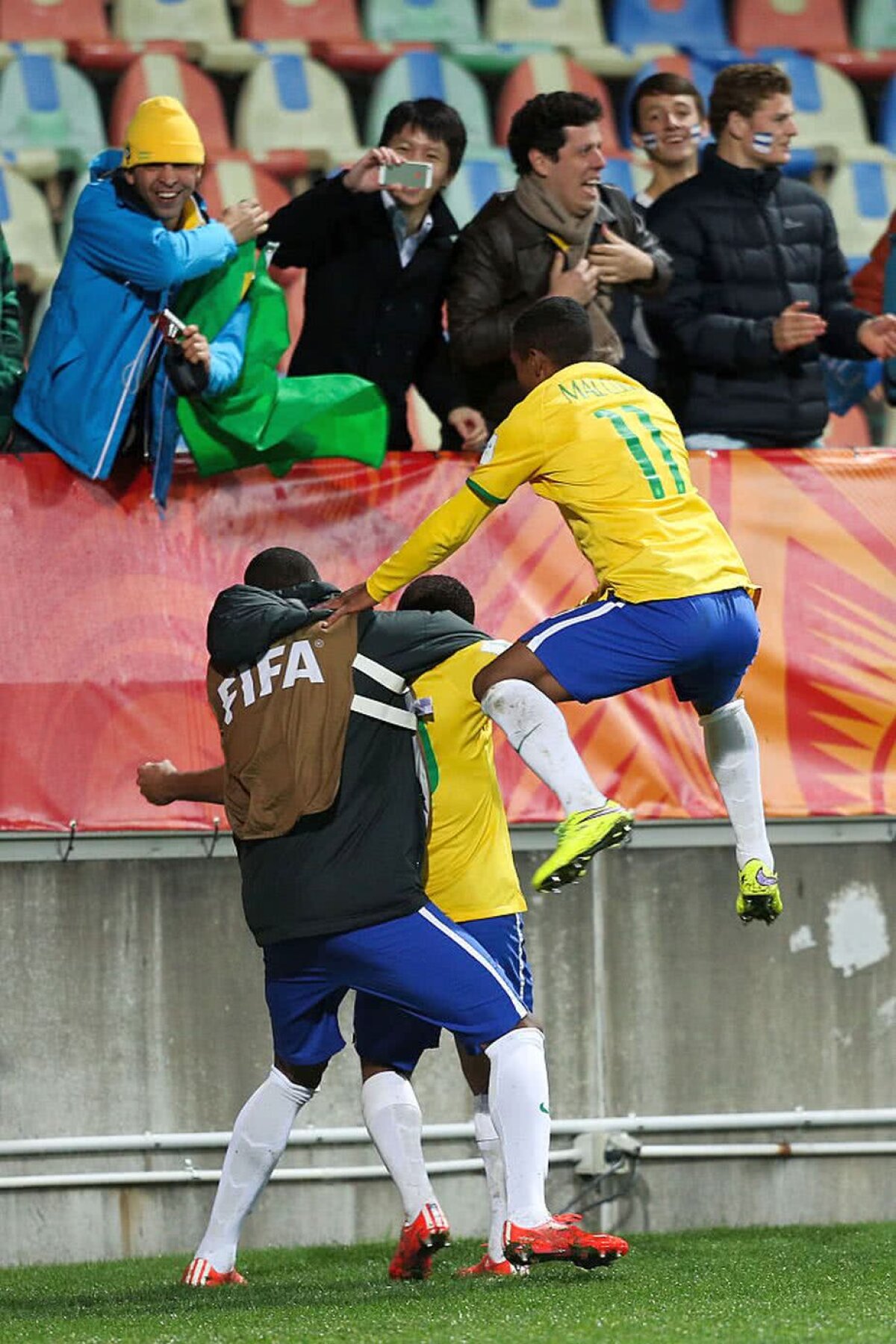 VIDEO Detalii incredibile povestite de noul star brazilian Gabriel Jesus: "Aveam 13 ani. A vrut să-mi rupă picioarele!" + Ce s-a întâmplat la reîntâlnirea cu agresorul