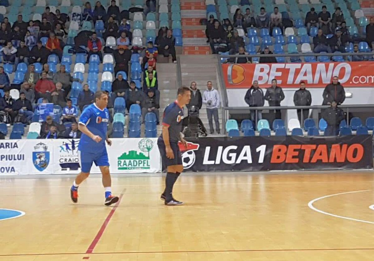 VIDEO+FOTO Craiova o bate pe Dinamo la penalty-uri în finala superturneului din Bănie. Cârțu aruncat pe brațe la final: "Facem ce facem și numai cu mine câștigăm trofee" :D