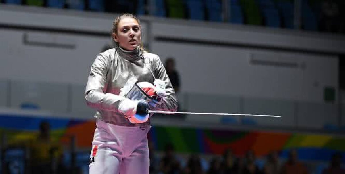 FOTO Bruneta care înțeapă » Are 21 de ani și e una dintre vedetele sabiei pe plan mondial