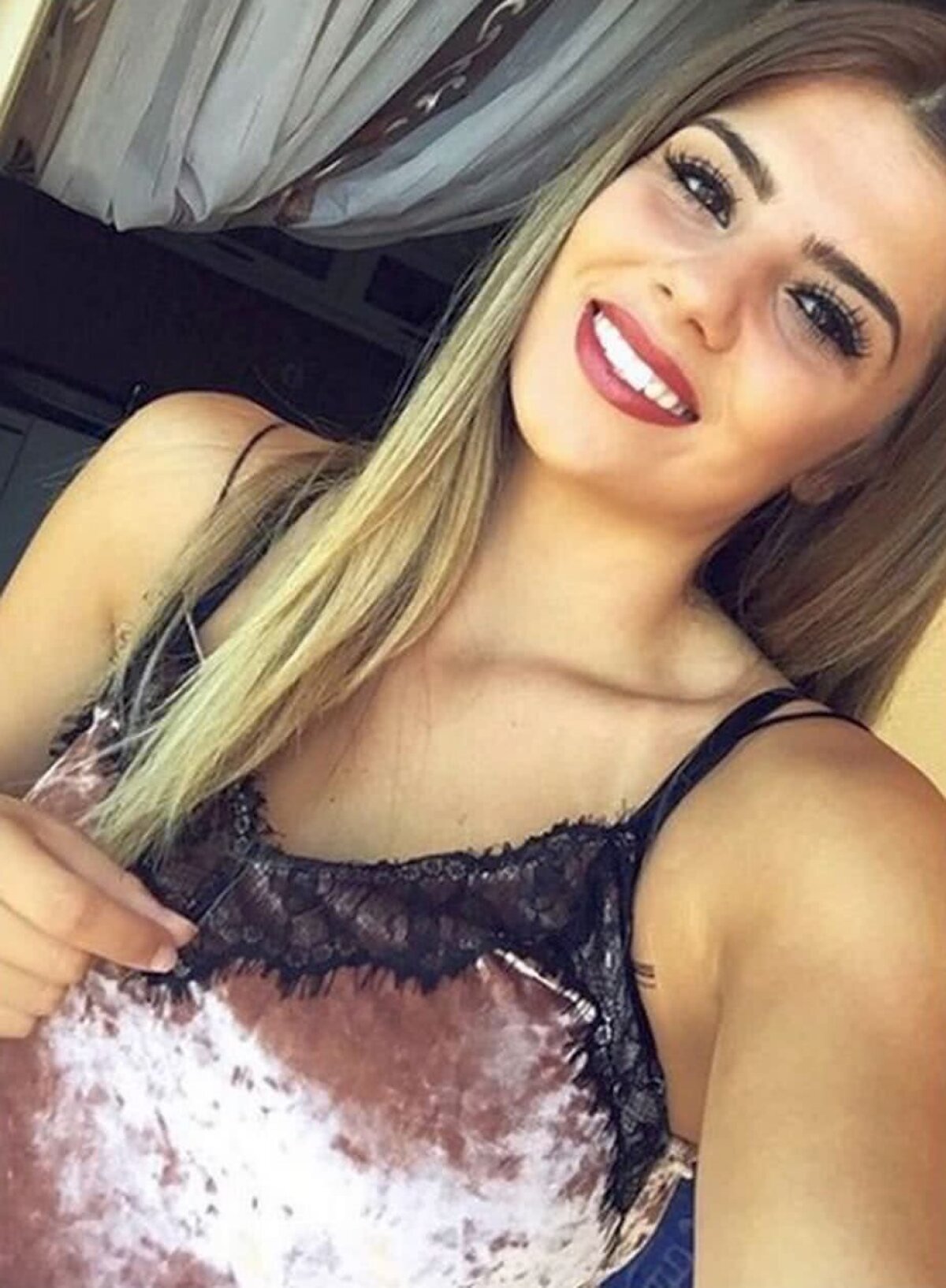 GALERIE FOTO INCENDIARĂ! Are 19 ani și e cea mai sexy handbalistă din lume » Cum își extaziază fanii pe rețelele de socializare