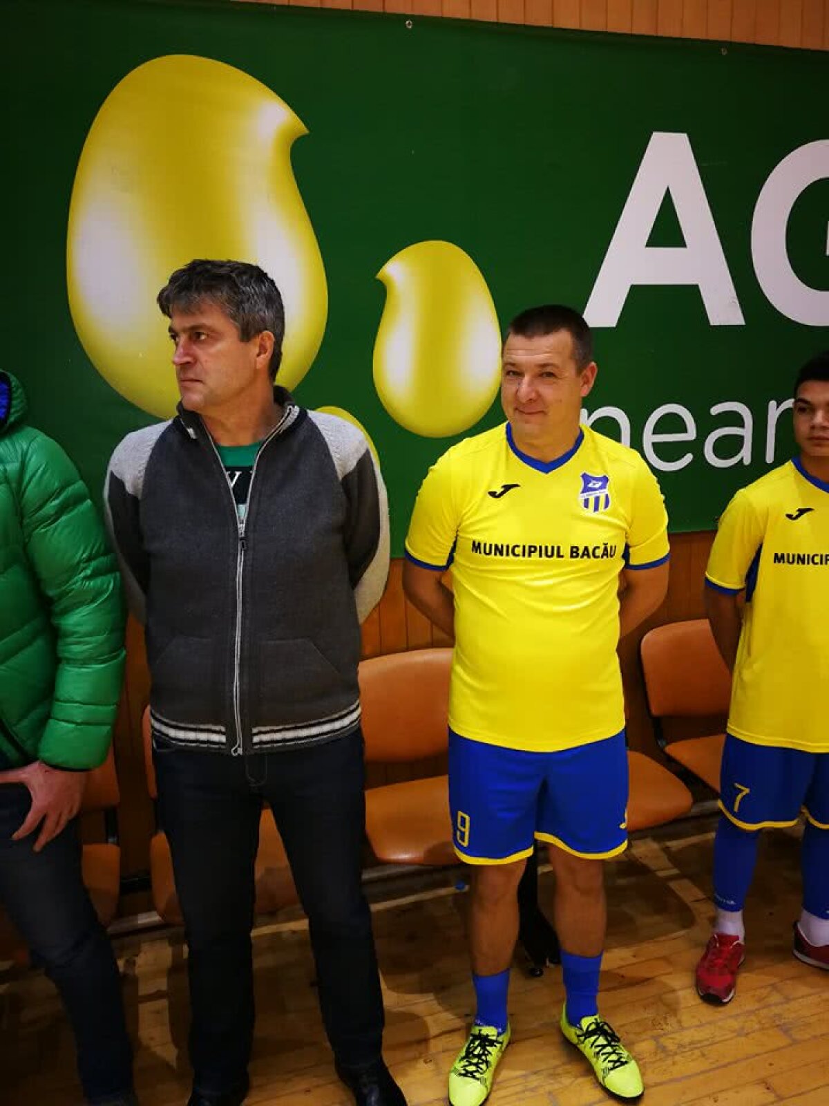 VIDEO+FOTO Glorii ale fotbalului băcăuan au luat parte la memorialul Florin Ganea
