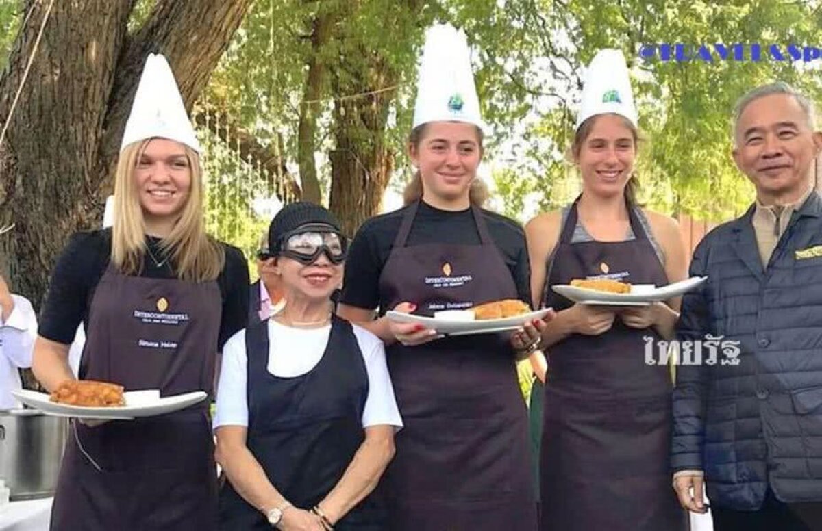 FOTO "Chef" Simona Halep a gătit omletă de crabi în Thailanda