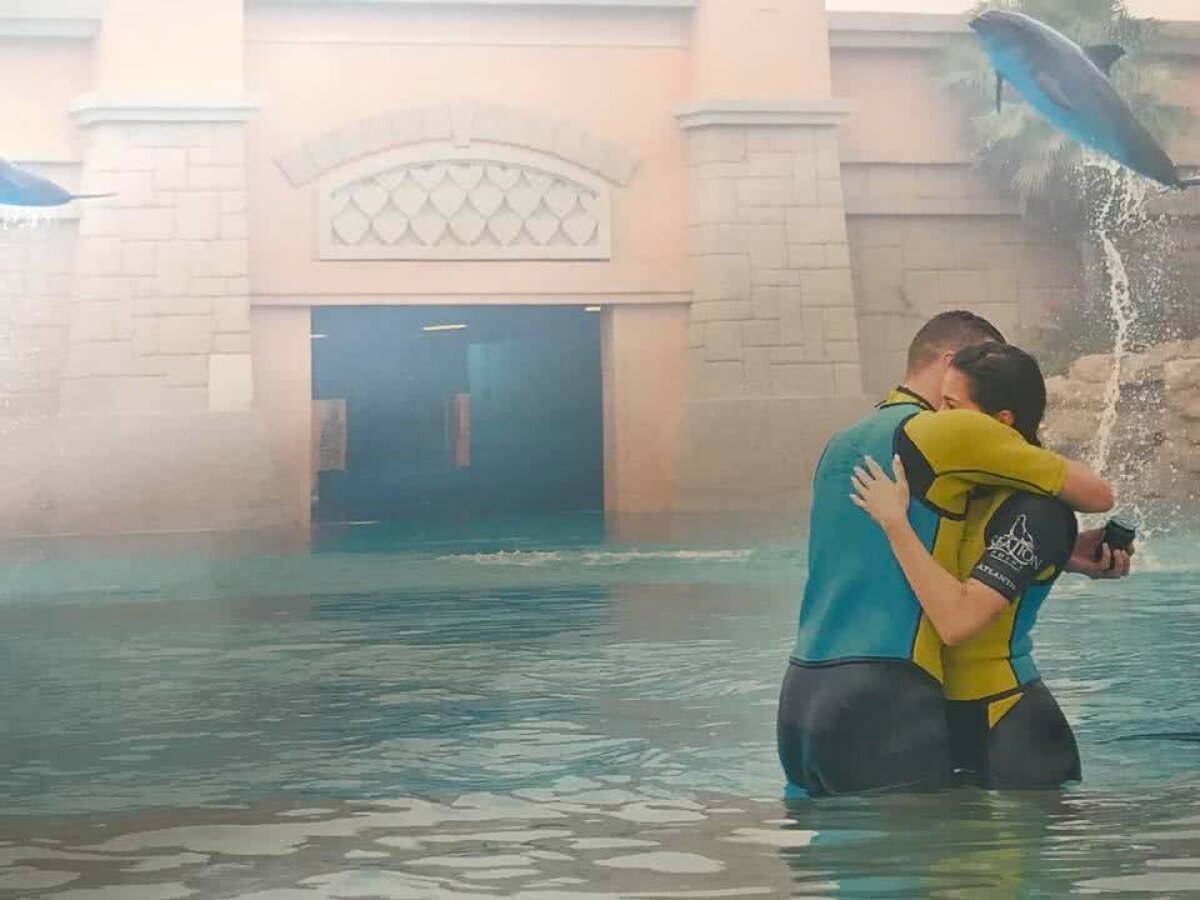 FOTO Vacanță de neuitat pentru un fotbalist din Liga 1! Și-a cerut superba iubită în căsătorie la Dubai într-un moment neașteptat