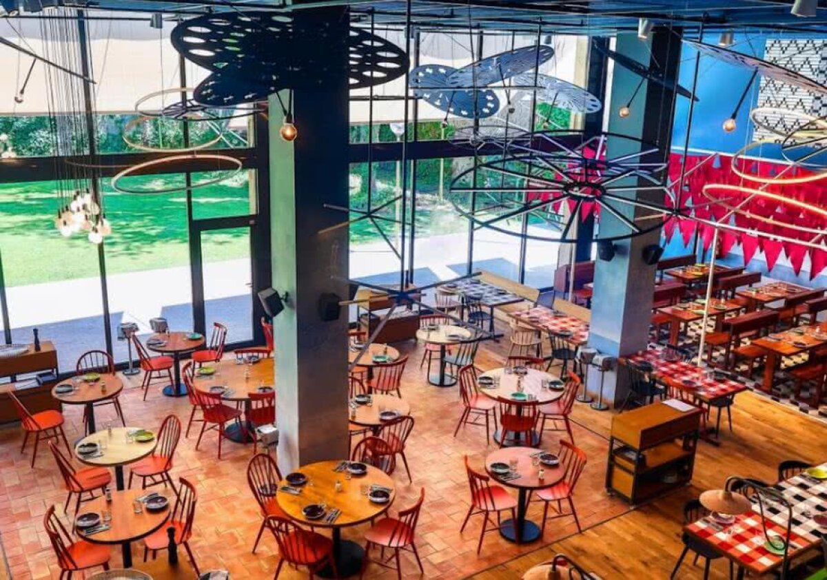 FOTO Restaurantul din centrul Barcelonei pe care Messi a plătit 2,5 milioane de euro! Unde pot vedea fanii meciurile favoriților 