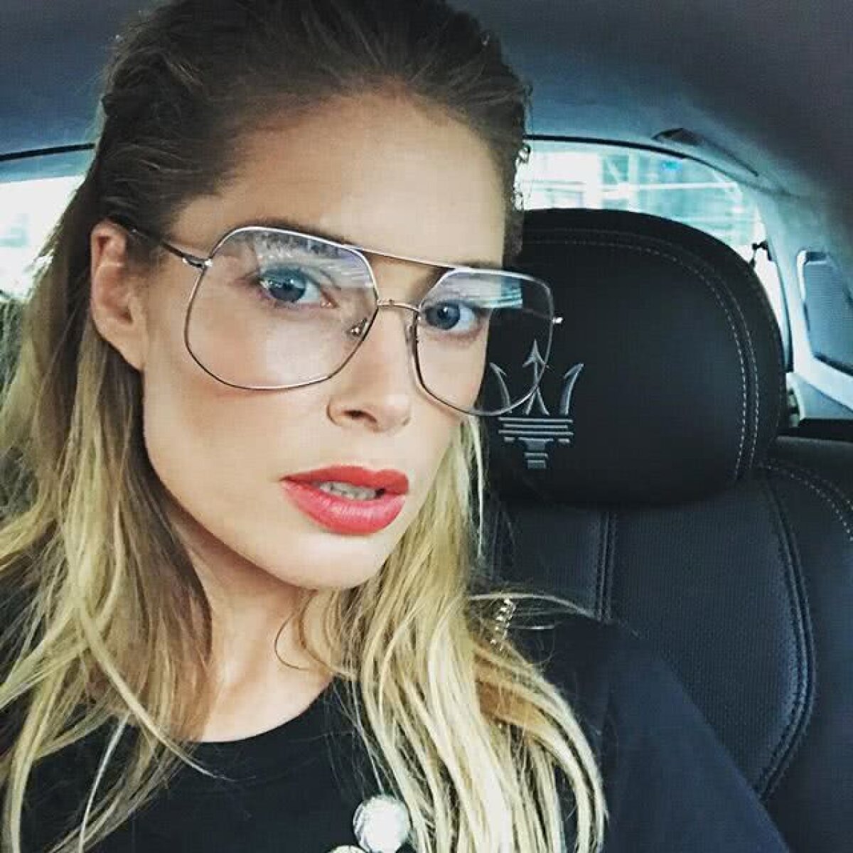 FOTO Senzuală și în formă » Cel mai celebru ”îngeraș” Victoria's Secret e o fanatică a sportului