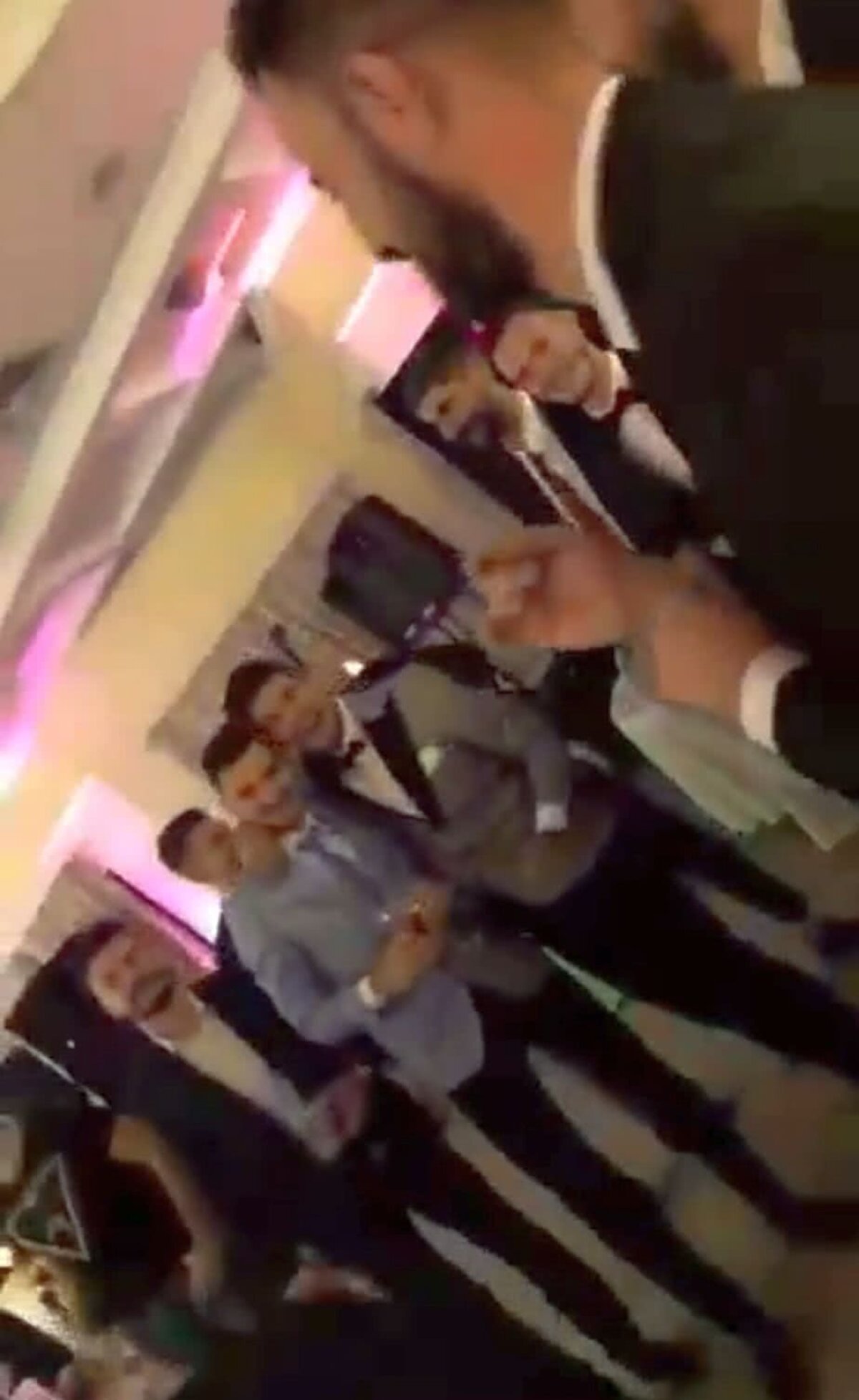 VIDEO+FOTO Noua bombă sexy de la FCSB: Coman a făcut ravagii cu iubita de 18 ani! + Steliști și dinamoviști, în genunchi în fața maneliștilor: "Ce dulceață e Coman / Îmi vine, Doamne, să zic / Lângă noi e și Filip" :D