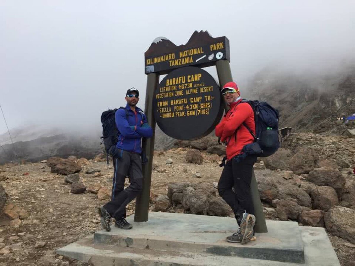 GALERIE FOTO Cu tricolorul în vârful Africii! Proiectul "7 Summits" şi prima echipă din România care şi-a propus să urce pe cele mai înalte vârfuri de pe fiecare continent al lumii