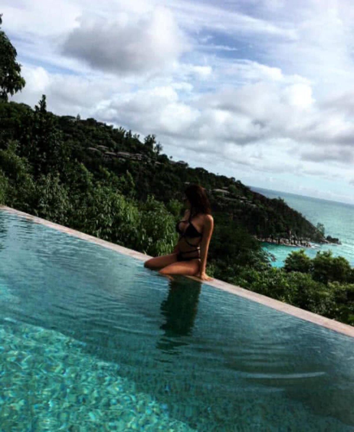 FOTO Ce comoară a cucerit! A cerut-o de soție de Anul Nou: lovitură pentru un fundaș