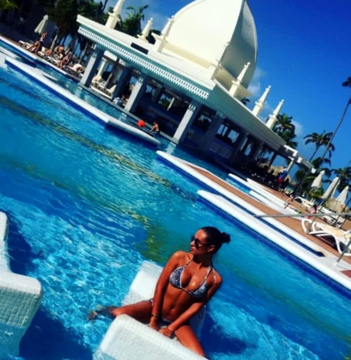 FOTO Ce comoară a cucerit! A cerut-o de soție de Anul Nou: lovitură pentru un fundaș