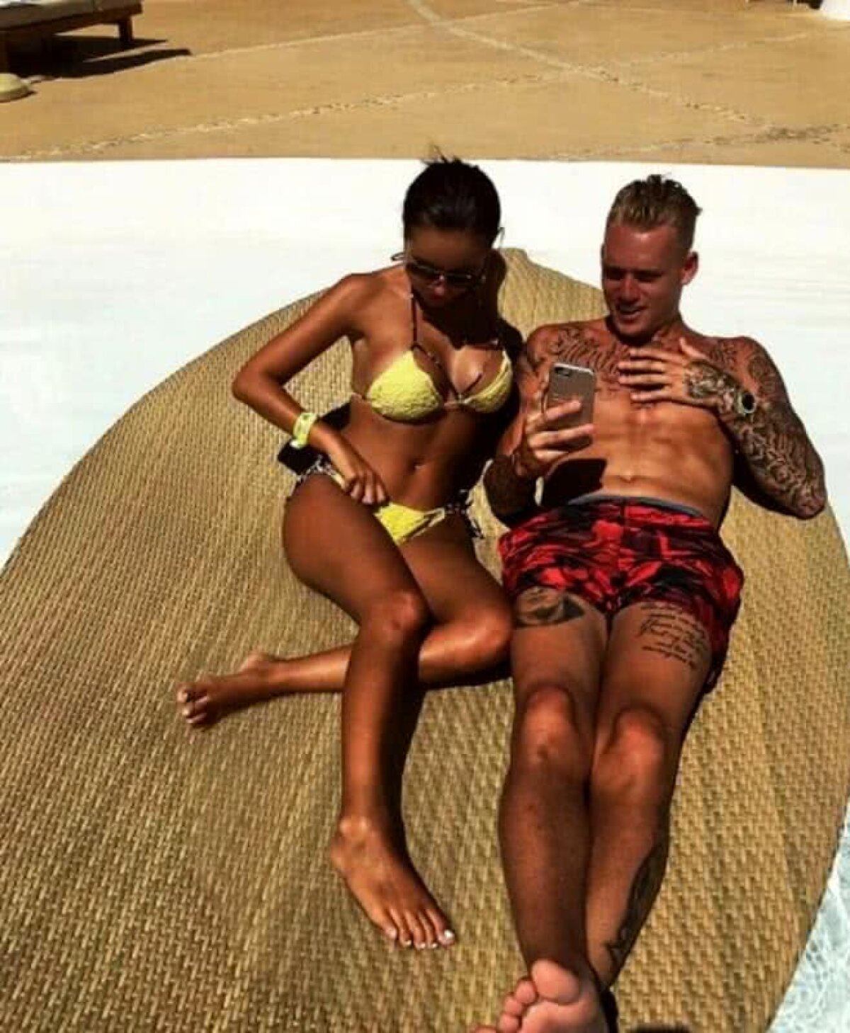 FOTO Ce comoară a cucerit! A cerut-o de soție de Anul Nou: lovitură pentru un fundaș