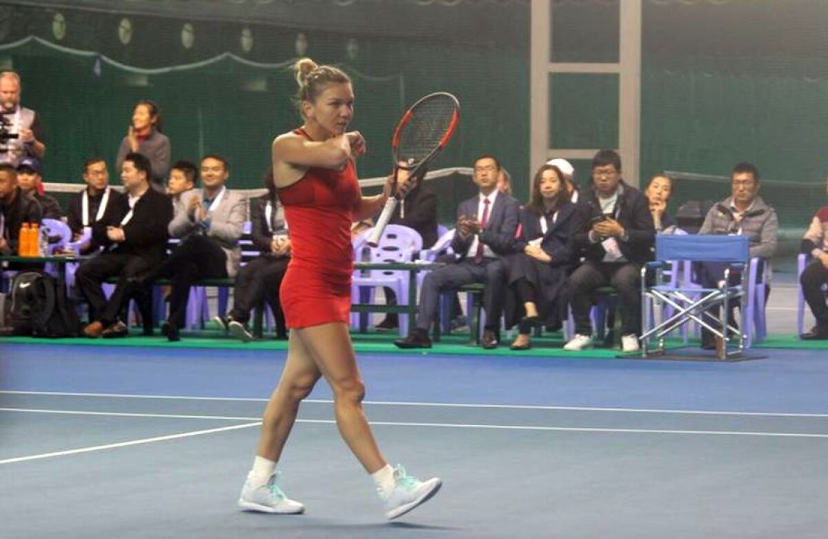 FOTO + VIDEO » Simona Halep, victorie spectaculoasă în finala de la Shenzen! A învins-o pe Siniakova după un meci jucat în sală, fără spectatori