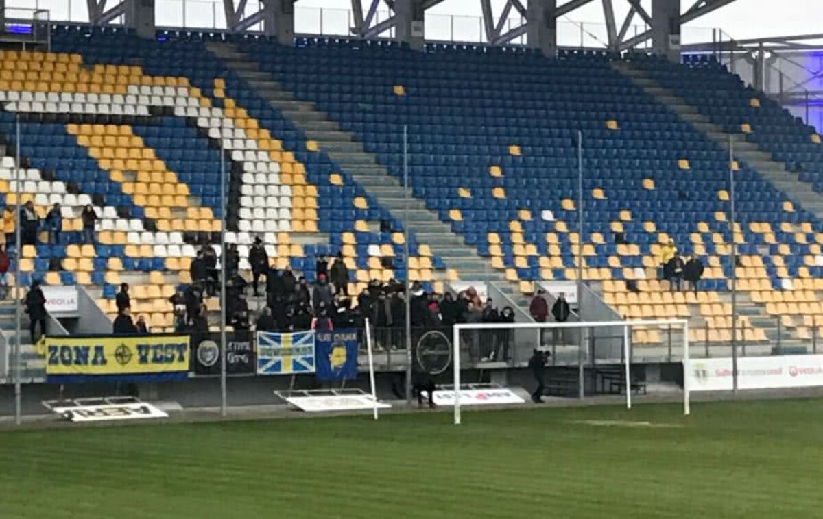FOTO Petrolul Ploiești s-a reunit azi » Fanii au aprins torțe și au creat o atmosferă superbă
