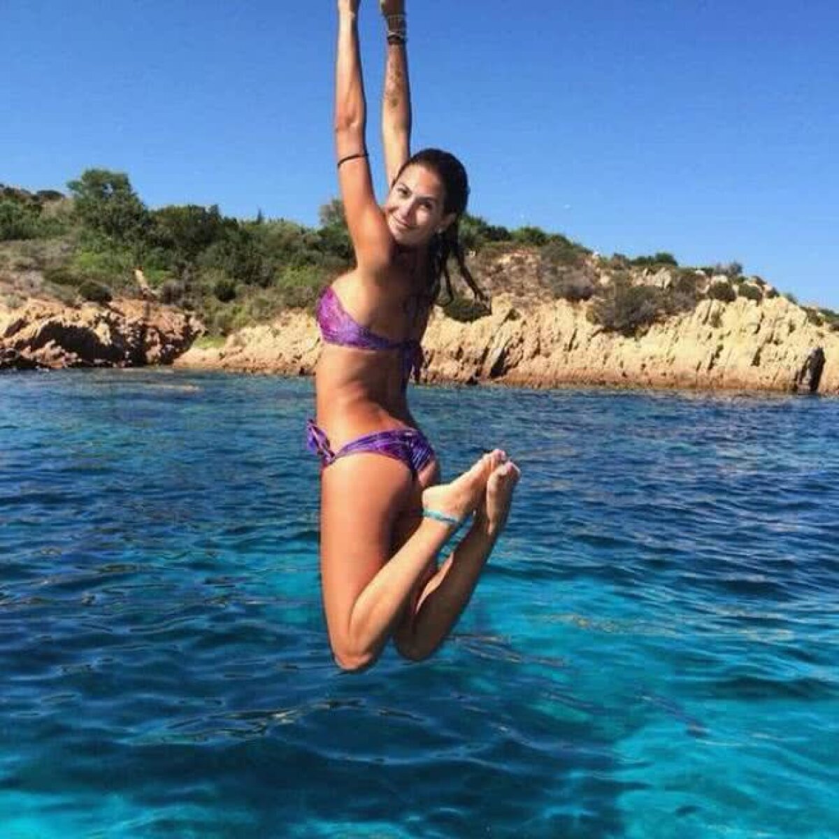 FOTO Melissa și shoppingul  de 100.000€ pe săptămână » Pe cât de frumoasă, pe atât de neîndurătoare: critici dure la adresa unui fotbalist