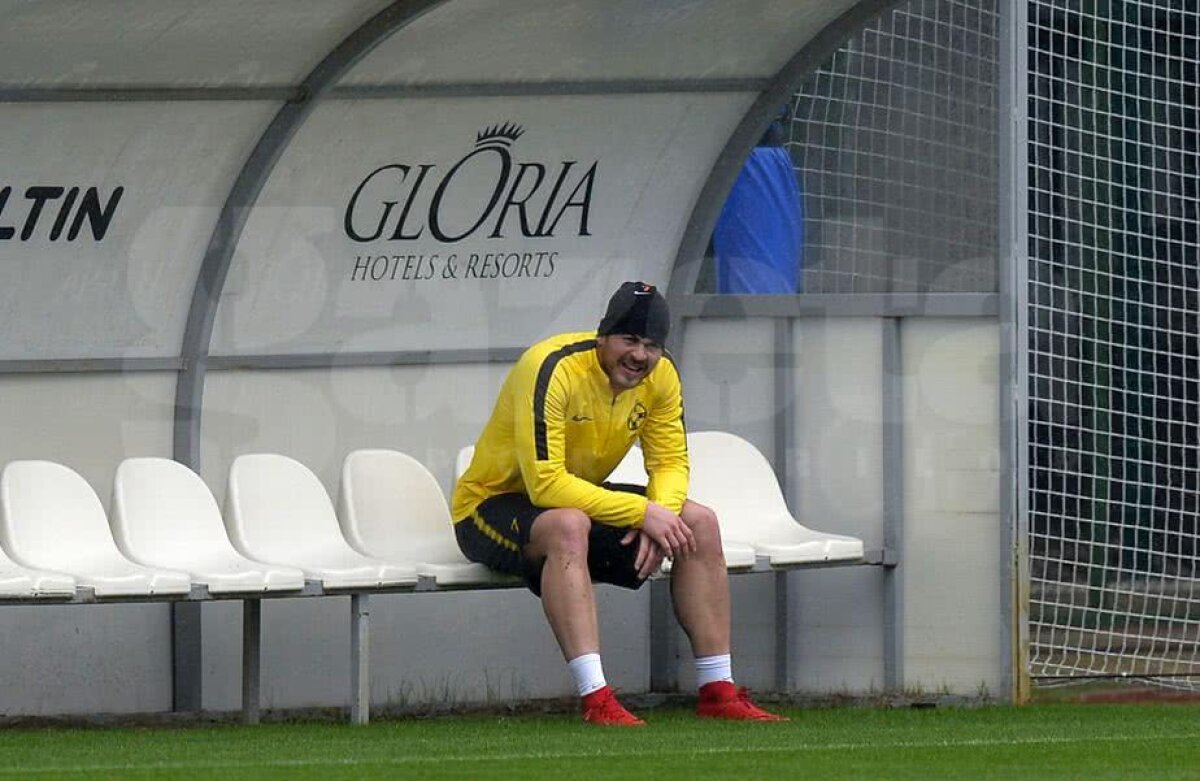 Corespondenţă GSP din Turcia » GALERIE FOTO Antrenament în ploaie! Jucătorii de la FCSB au tras tare sub comanda lui Dică