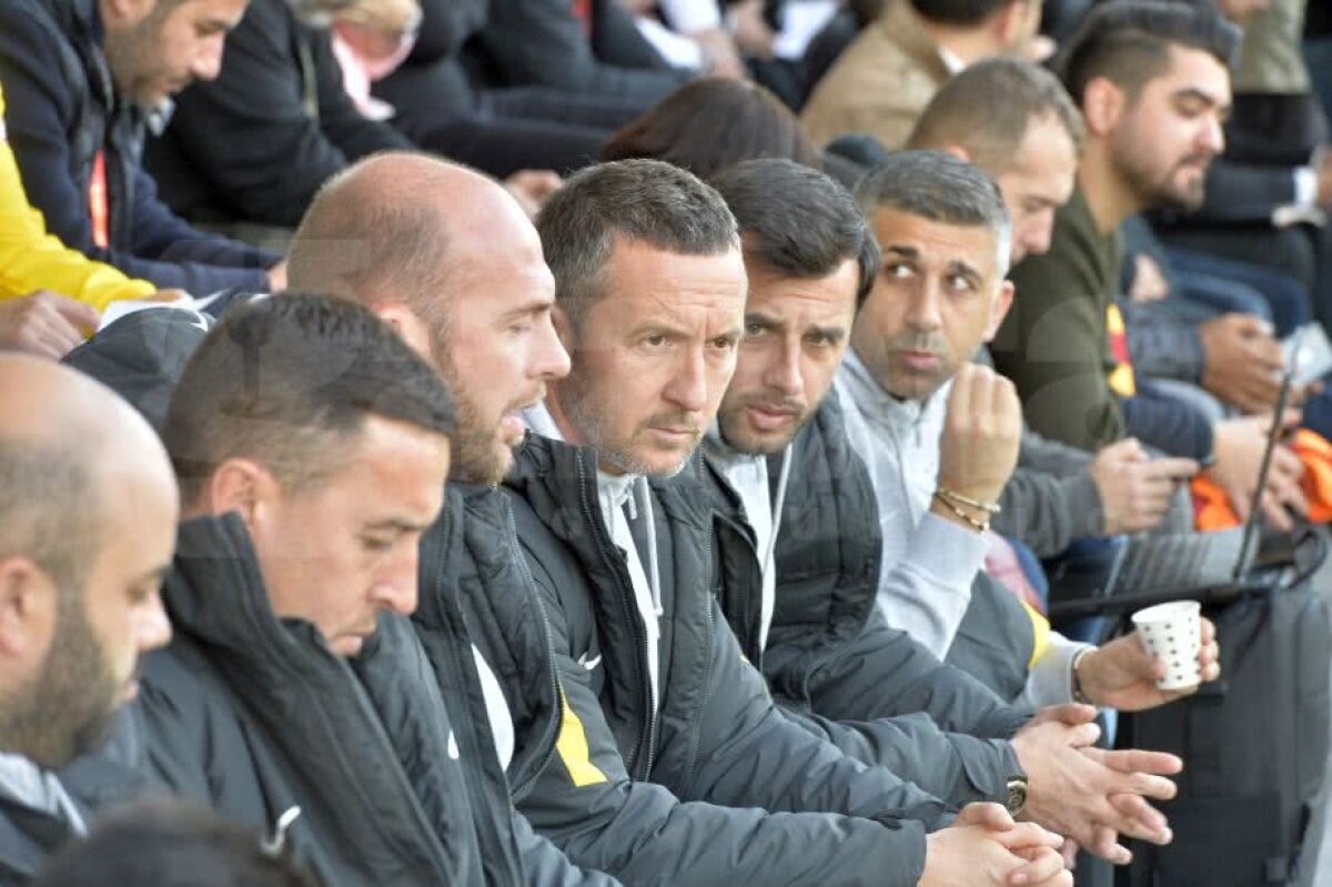 FOTO Steliștii și oamenii lui Hagi și-au dat mâna! Viitorul, urmărită de Dică și MM Stoica la meciul cu Galata