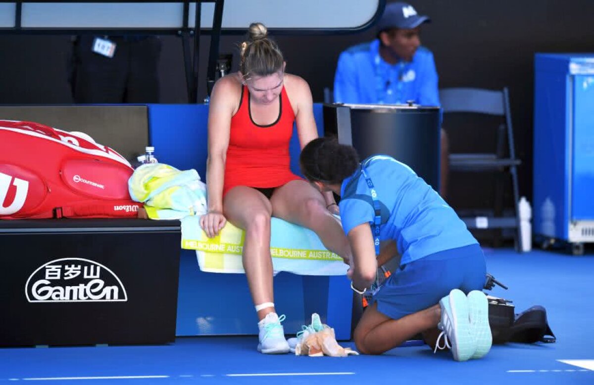 GALERIE FOTO + VIDEO Imaginile durerii » Momentul care putea să încheie prematur aventura Simonei Halep la Australian Open