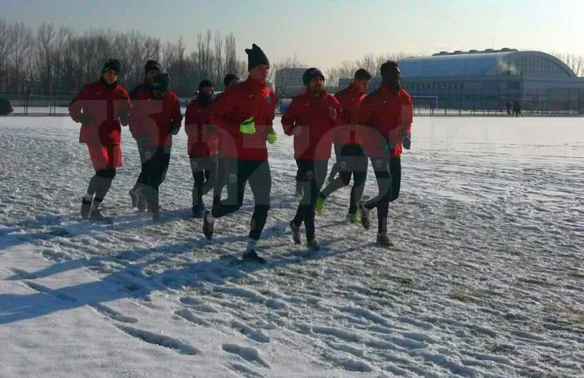 EXCLUSIV GALERIE FOTO Doi străini în probe la Steaua! Pleacă în cantonament și au șanse mari să semneze 