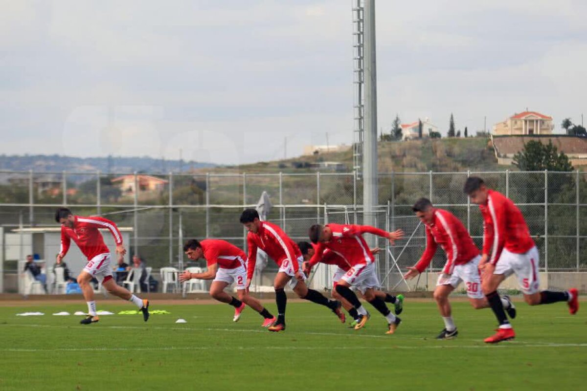 VIDEO + FOTO Mesaj clar transmis de Miriuță jucătorilor + remarcatul primei zile din cantonamentul lui Dinamo 