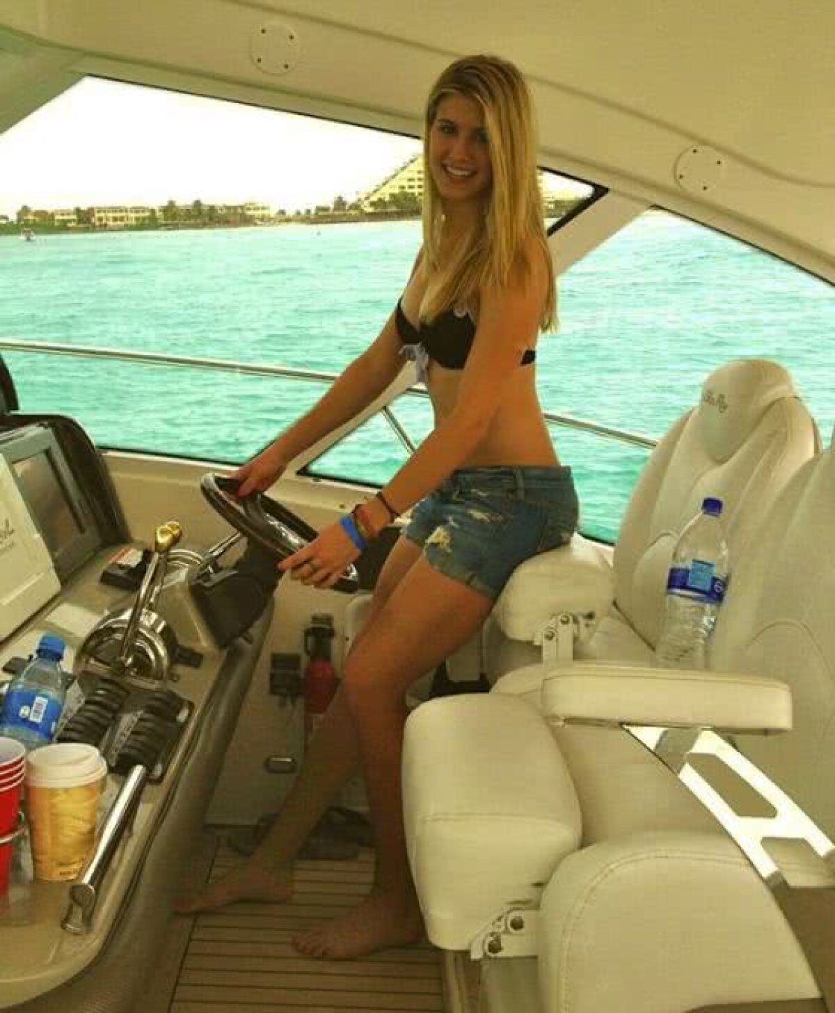 SIMONA HALEP - EUGENIE BOUCHARD. GALERIE FOTO De la marea speranță a tenisului, la pictoriale sexy pe internet! Cum s-a prăbușit cariera lui Bouchard în 3 ani