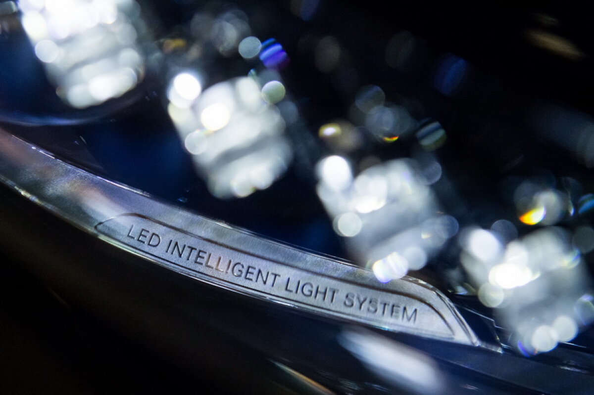 GALERIE FOTO Pe ce mașină de lux a pus mâna cel mai bogat român » Ion Țiriac își întregește colecția cu un Mercedes-Maybach S 650 Cabriolet