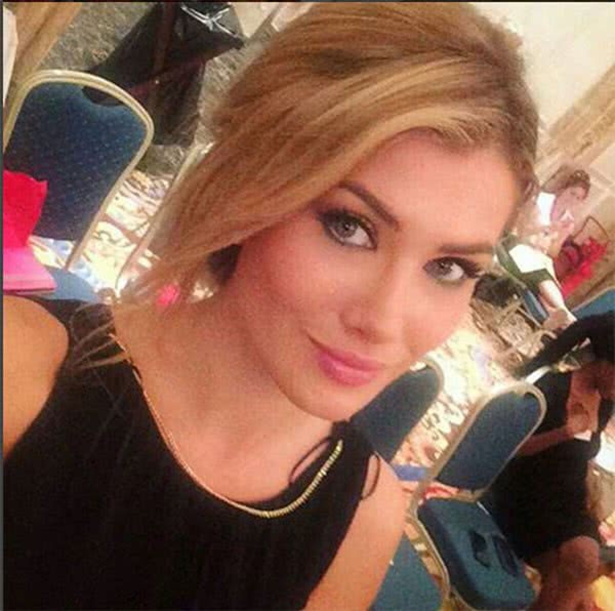 FOTO O fată sexy și cu talent! ;) I-a bătut la poker pe Ronaldo și Neymar