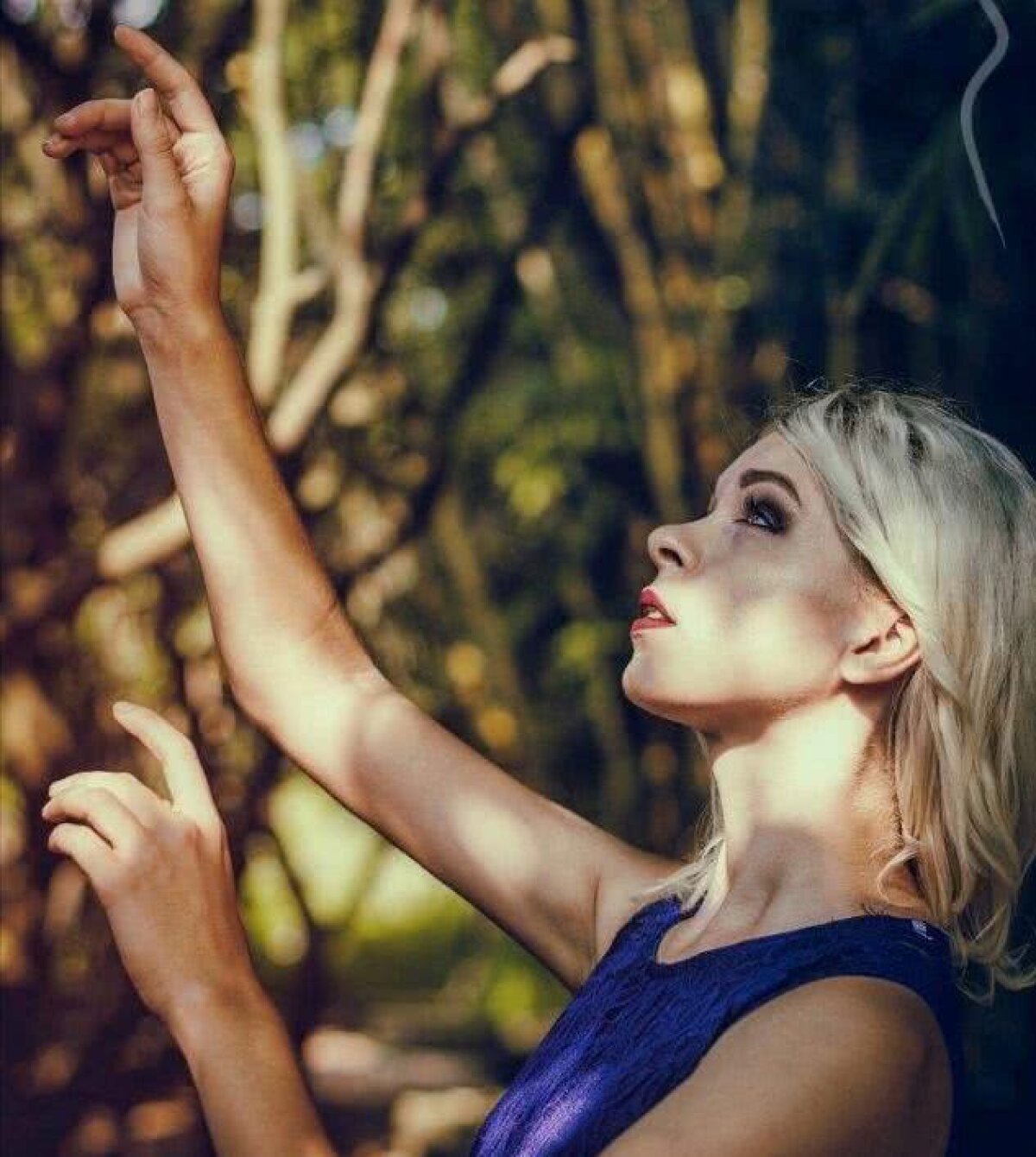 FOTO Gelozia, boală grea: nevasta unui ex-fotbalist de la Arsenal a amenințat un fotomodel că îi taie degetele dacă se mai apropie de soțul ei!