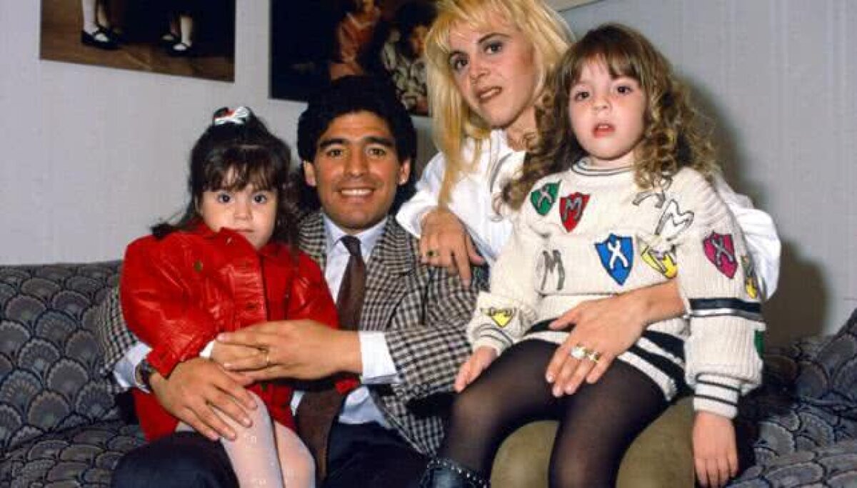 FOTO Nu e pace în familia lui Maradona! A refuzat invitația la nunta fiicei sale 