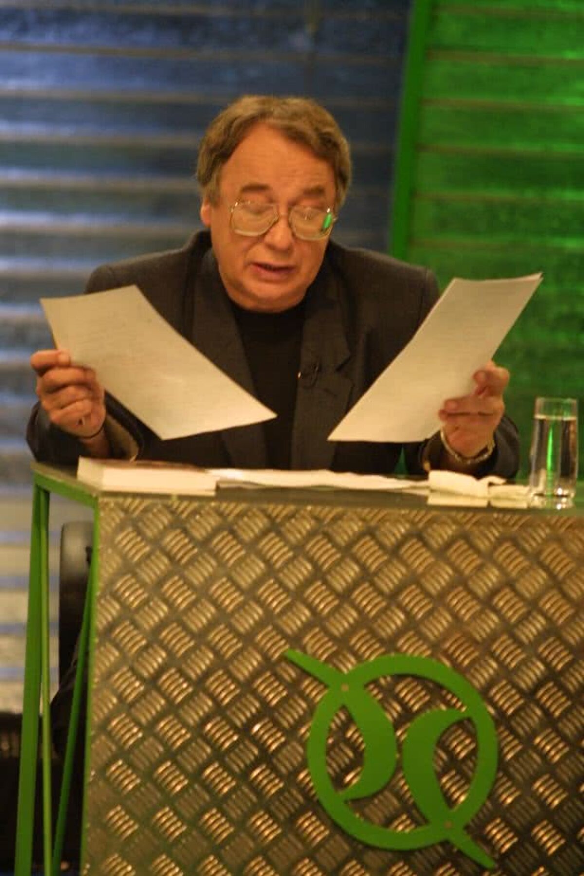 VIDEO + FOTO Se împlinesc 15 ani de la ultima ediție de "Procesul etapei" » Imagini antologice din vremea în care se fuma la TV. Dobrin și Stoichiță, măști cu Ioanițoaia :)