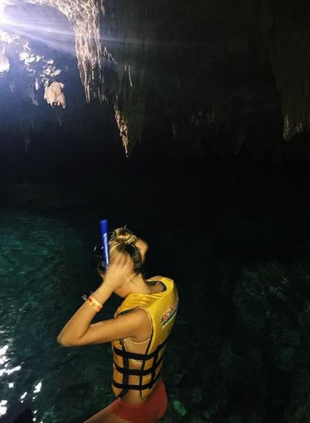 FOTO Fiica lui Luis Figo, implicată într-un scandal sexual la doar 18 ani