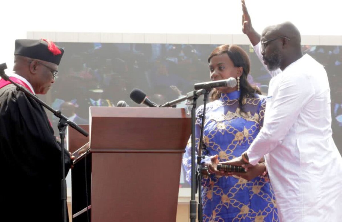 FOTO George Weah, învestit ca președinte pe stadion: ”Uniți, vom învinge! Dezbinați, vom eșua” » Eto'o a fost la ceremonie 