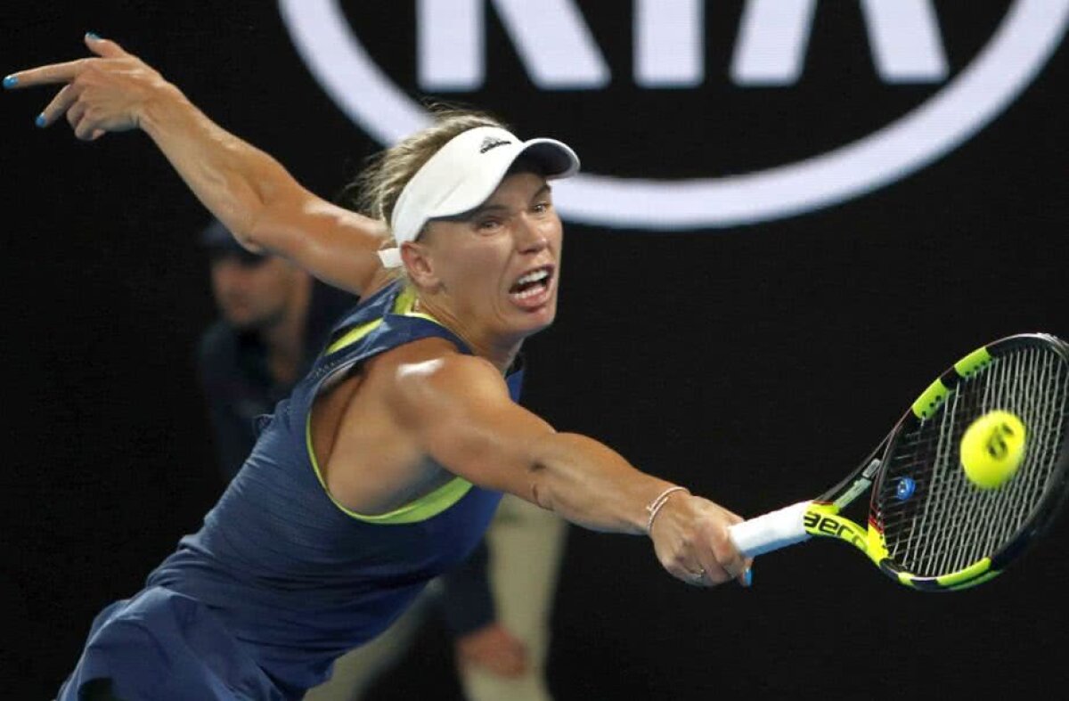 FOTO Caroline Wozniacki a trecut de Carla Suarez Navarro și e în semifinale la Australian Open » Cum o poate depăși pe Simona Halep
