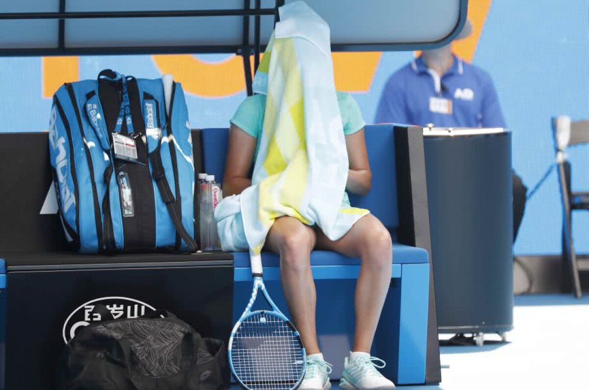 CAROLINE WOZNIACKI - ELISE MERTENS » S-a terminat prima semifinală de la Australian Open! Știm pe cine întâlnește Simona Halep în finală